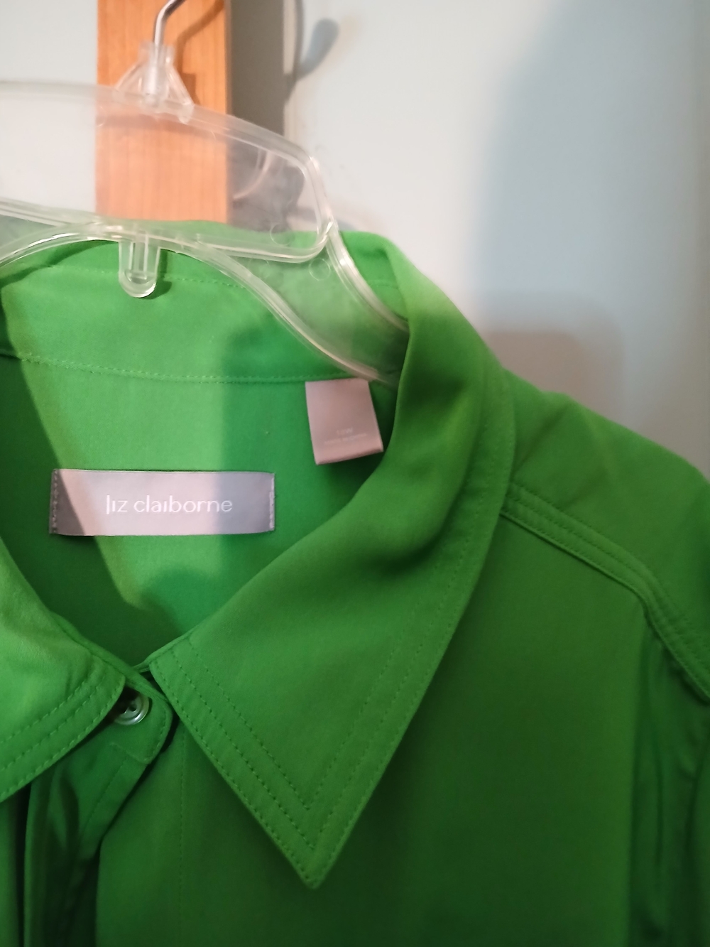 Liz Claiborne Kelly Green Button-Up Collared Shirt